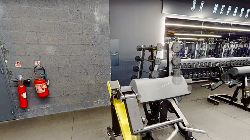 Illustration Fitness Park : Biceps Curl Machine (curl pupitre guidé)